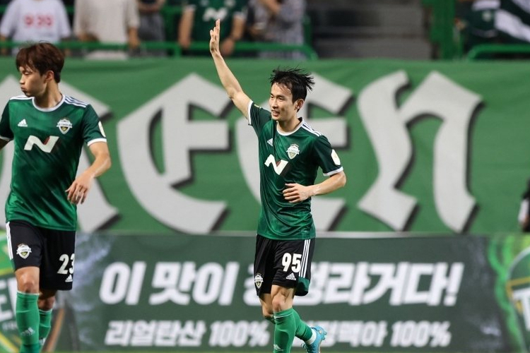Jeonbuk ไต่อันดับที่ 2 ใน K League กดดัน Ulsan