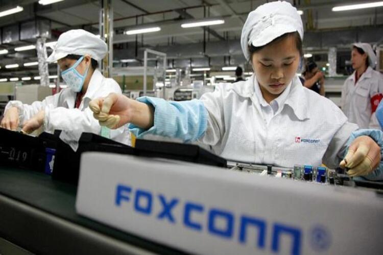 Foxconn: ผู้ผลิต iPhone เห็นรายได้ลดลงเนื่องจากความต้องการลดลง